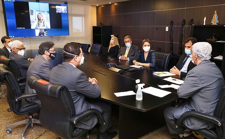 TJ e Defensoria firmam parceria para atender “superendividados” em AL