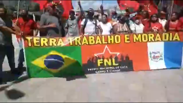 Protesto no centro de Maceió cobra desapropriação de terras das usinas Guaxuma e Laginha