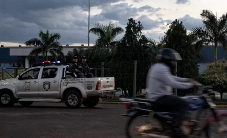 Helicóptero com 246 quilos de cocaína cai na região da fronteira com Paraguai