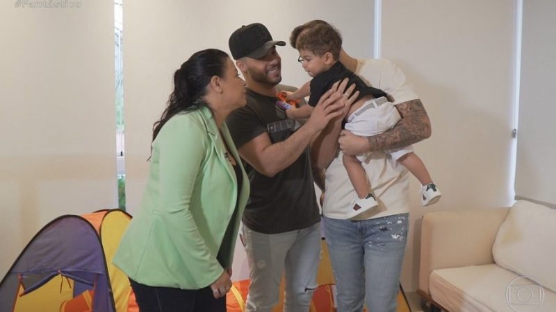 Mãe de Marília Mendonça diz que neto ainda não sabe da morte da cantora: ‘Para ele, a mãe foi trabalhar’