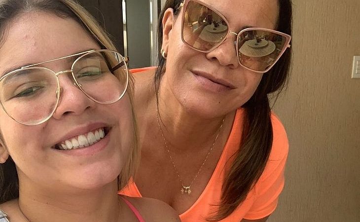 Mãe de Marília Mendonça faz homenagem nas redes sociais após morte da cantora