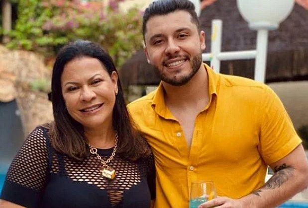 Mãe de Marília Mendonça fala sobre suposta briga com Murilo Huff