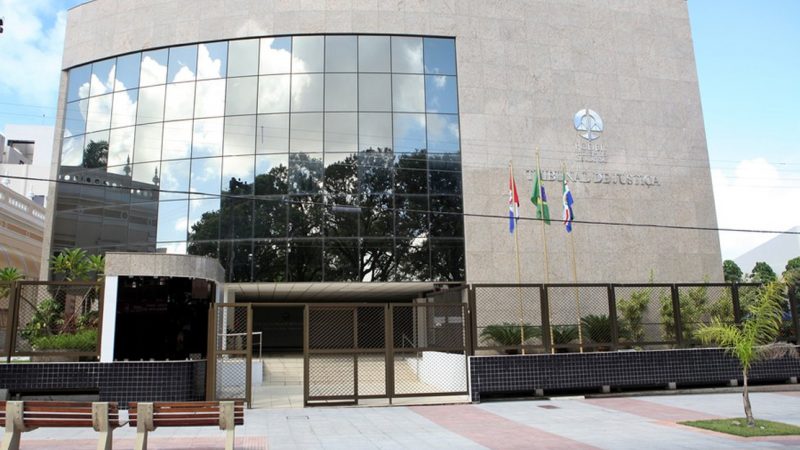 Padrasto é condenado a 43 anos de prisão por cárcere privado e assassinato de enteada