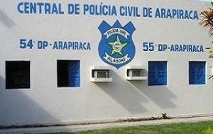 Vendedor de celular agride mulher após ela se queixar de problemas no aparelho