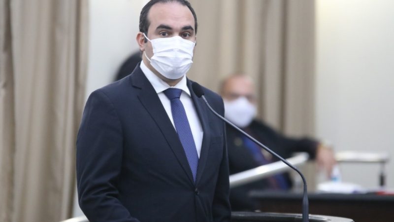 Governo de AL gastou apenas 1,5% da venda da Casal com saneamento, denuncia deputado