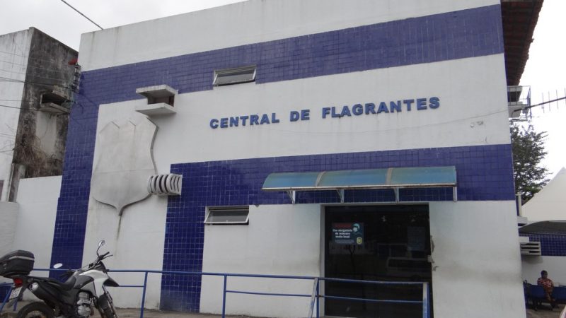 Jovem sem habilitação é preso por embriaguez ao volante após acidente em Jacarecica, Maceió