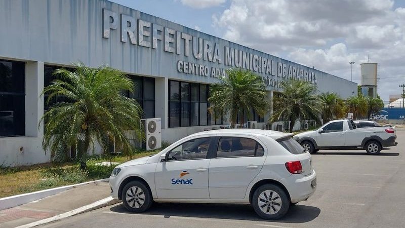 Secretária de serviços públicos Arapiraquense é agredida dentro de seu gabinete