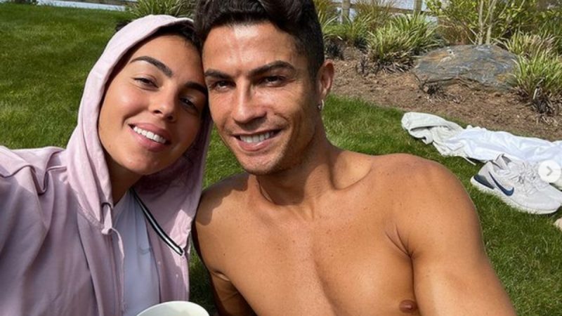 Namoro milionário de CR7 e Georgina tem viagens, joias, pet e carrão