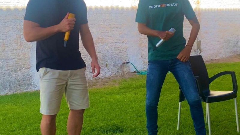 Funcionário de hotel canta com Wesley Safadão, viraliza, é contratado pelo cantor e se demite do emprego