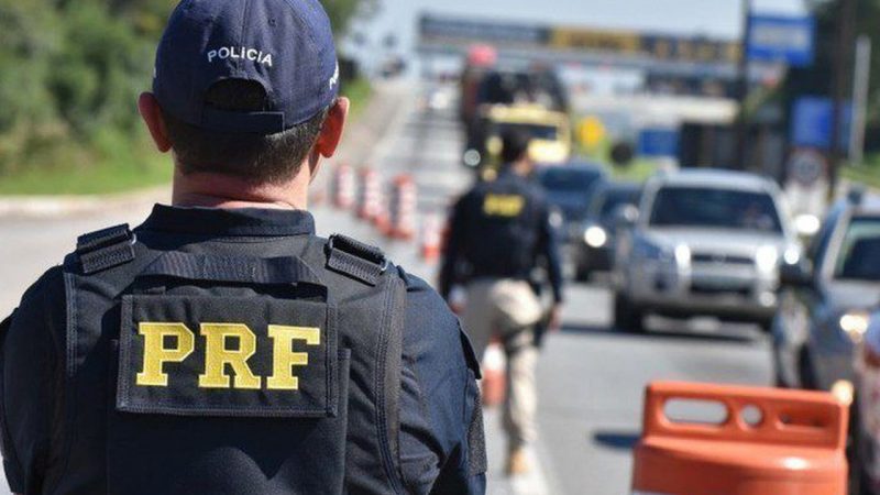 Protesto contra falta de energia bloqueia os dois sentidos da BR-316, em Atalaia