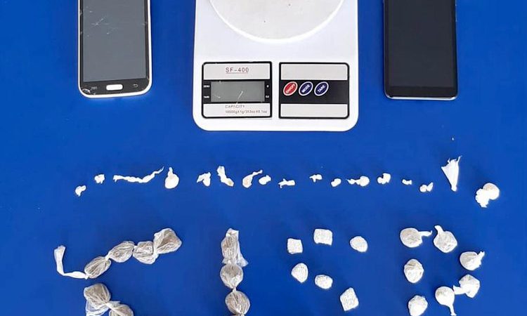 Polícia prende jovens e apreende drogas na cidade de Teotônio Vilela