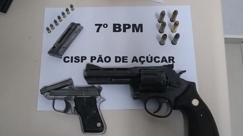 Homem armado é preso em posto de gasolina depois de causar tumulto em bar de Pão de Açúcar, AL