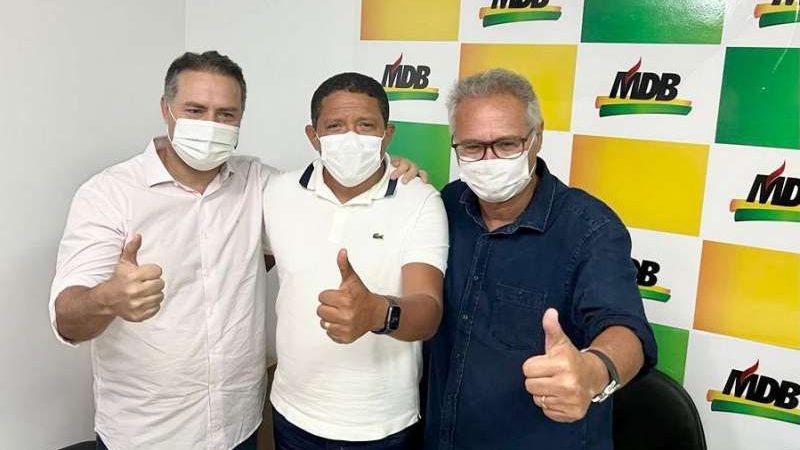 Prefeito ganha aval de governador e senador para lançar esposa como candidata a ALE