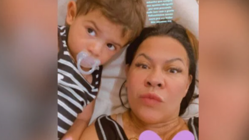 Na virada do ano sem Marília Mendonça, mãe agradece apoio dos fãs