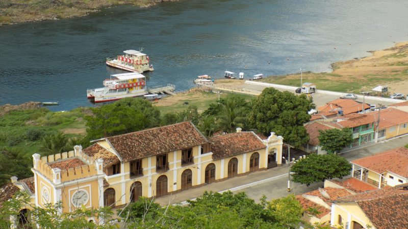 Médico é preso em flagrante suspeito de importunação sexual em Piranhas