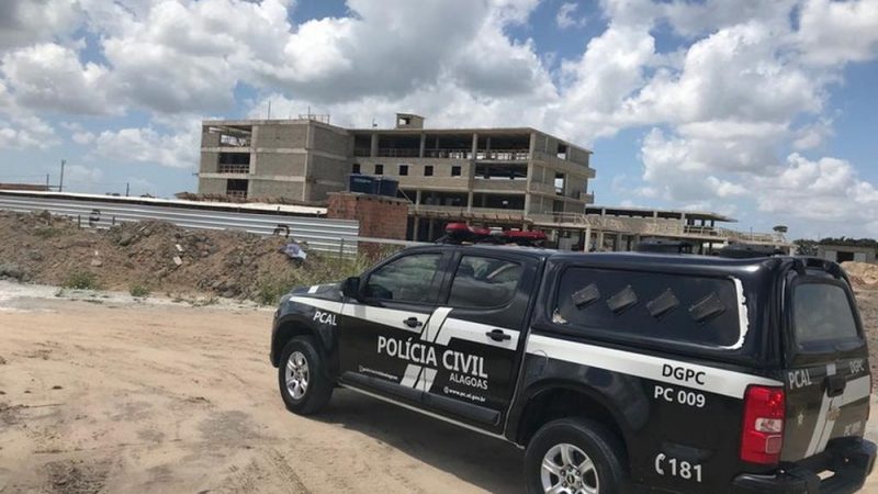 Irmãos são presos por roubar canteiro de obras de um hospital em Pilar, AL