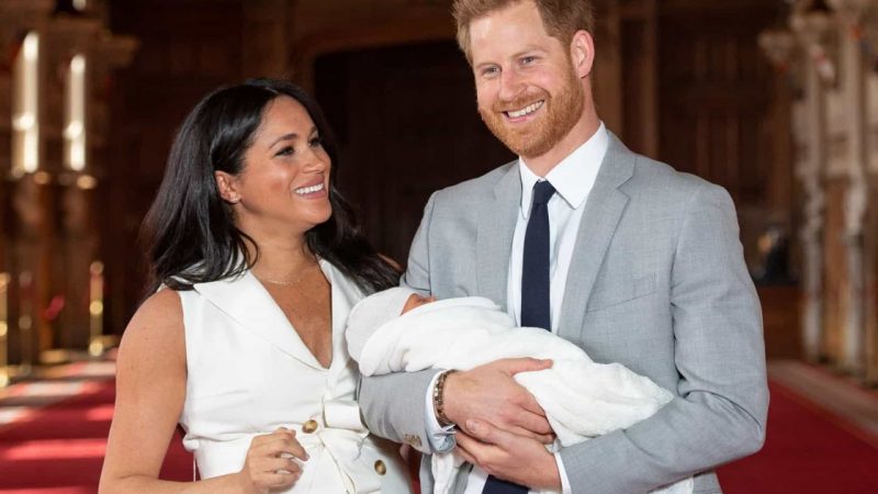 Detalhe sobre Meghan na certidão de Archie intriga fãs da realeza