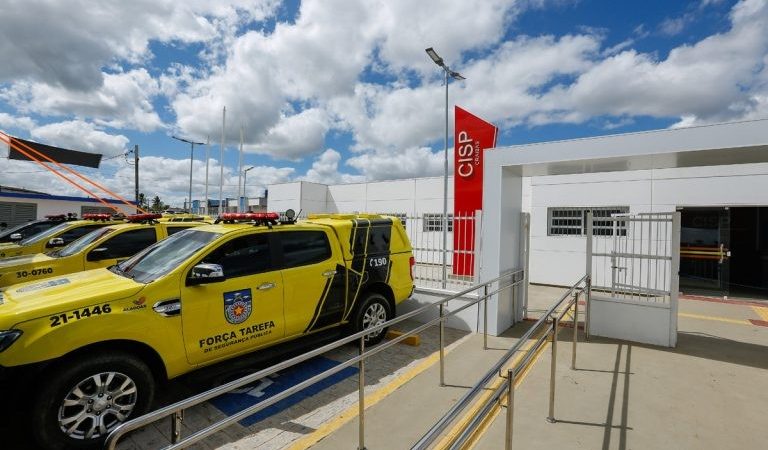 Homem é preso após ameaçar bater na própria mãe, de 61 anos, em Maribondo, interior de AL