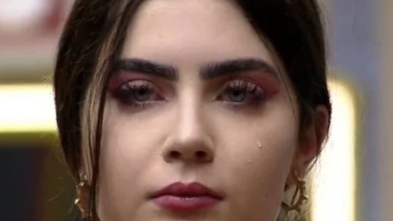 BBB22: Jade tem crise de choro, enfrenta produção e leva punição grave