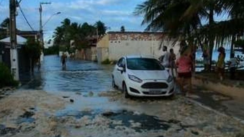 Com avanço do mar na Barra Nova, Prefeitura de Marechal decreta situação de emergência por 90 dias