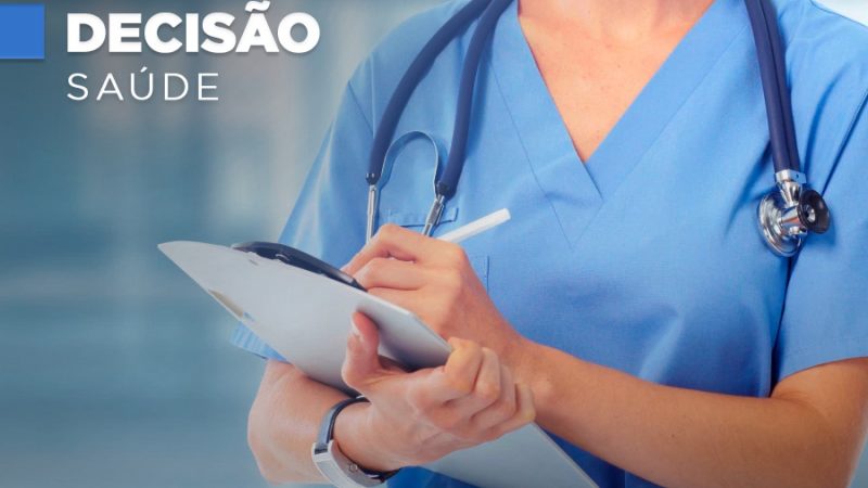 Unimed deve indenizar cliente por negar cirurgia de diminuição dos seios