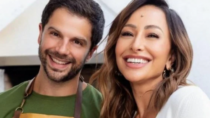 Sabrina diz que Duda é paciente: “Tem que ser, para aguentar a mãe”