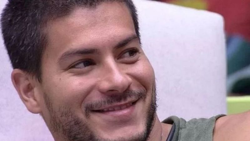 Posts de Arthur Aguiar no Instagram já valem R$ 100 mil