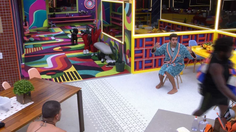 Pedro Scooby e Arthur Aguiar pedem desculpas após discussão no BBB 22: ‘Tá maluco. Tamo junto’