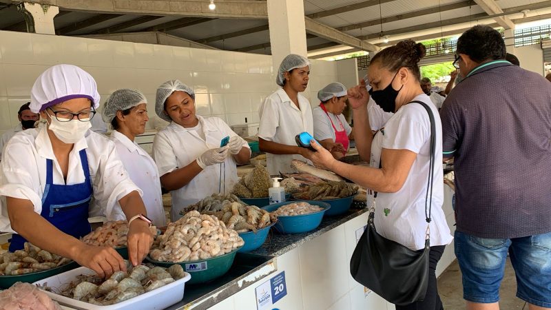 Vigilância de Maceió orienta o que observar na compra de pescados