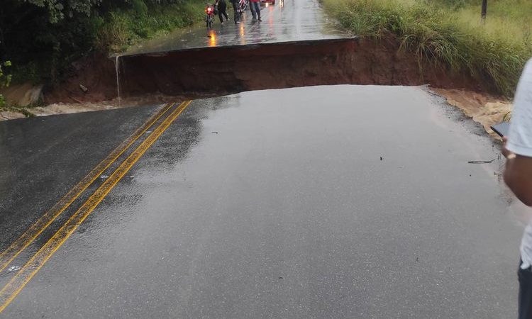 Ponte cede e deixa trecho da AL-485 interditado entre Feira Grande e Arapiraca