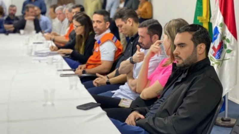 Davi Maia exige medidas emergenciais para cidades atingidas pelas enchentes