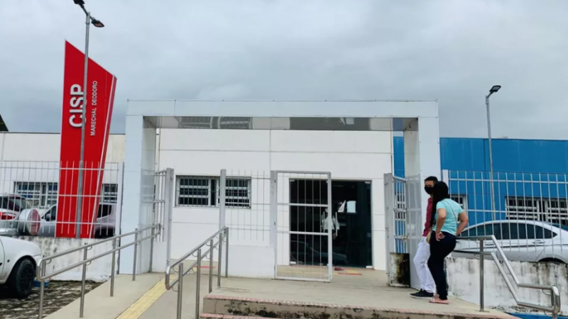 Condutor embriagado é preso após dirigir na contramão e ameaçar militares em Marechal Deodoro