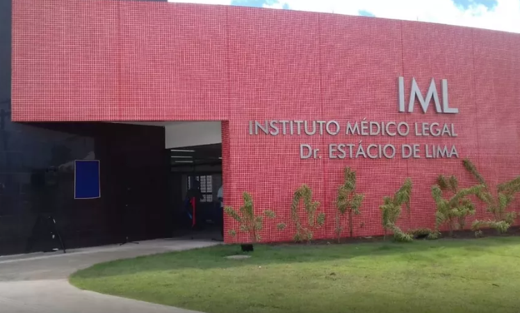 Criminosos armados invadem casa e matam homem a tiros em Maceió