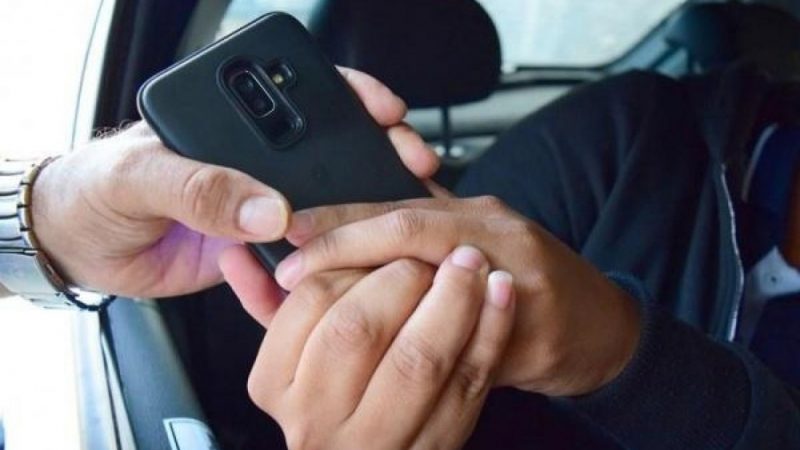 Homem compra celular roubado e dá o aparelho de presente para a esposa e é preso, em Palmeira dos Índios