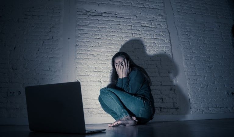 Casos de violêcia contra a mulher aumentam 4.500%