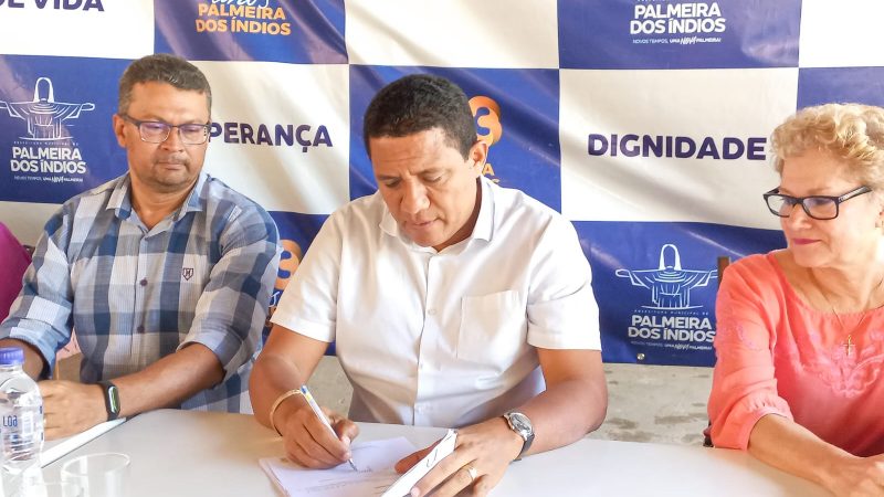 Em dia histórico para servidor Júlio Cezar anuncia unificação da folha e reajuste da Saúde e Assistência