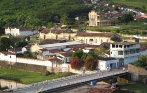 Durante bebedeira, homem fere outro com garrafa de vidro em Quebrangulo
