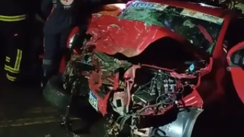 Duas mulheres e um bebê ficam feridos em colisão entre dois carros na zona rural de Arapiraca