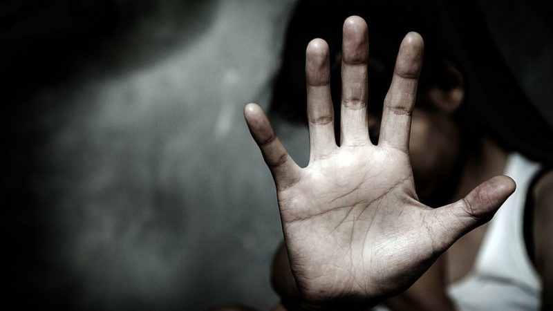 Pais autorizam aborto de criança grávida pela segunda vez após ter sido estuprada