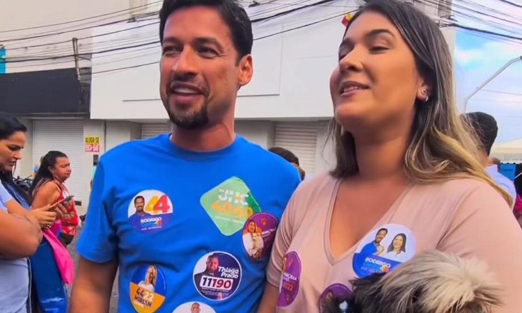 Cão morre atropelado durante evento de campanha na orla de Maceió