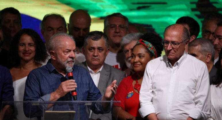 Eleito presidente da República, Lula vai governar país dividido