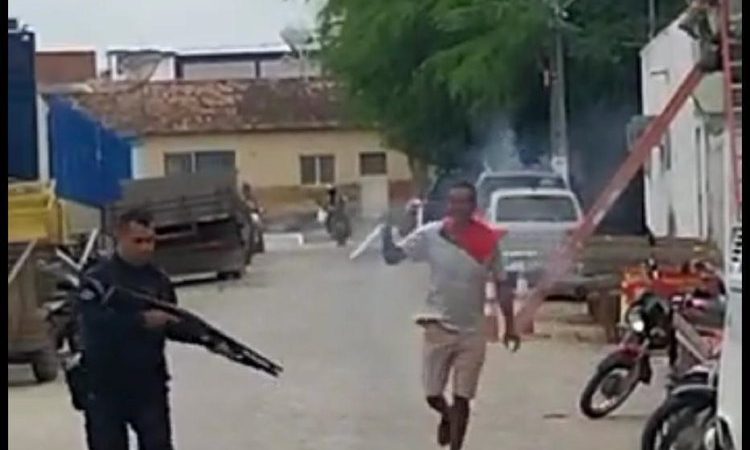 Morre homem que perseguiu PMs com faca em punho em hospital de Arapiraca