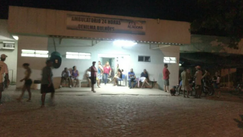 Mulher é esfaqueada nas costas pelo ex-companheiro no Benedito Bentes, em Maceió