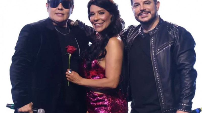 Calcinha Preta grava DVD em Aracaju e homenageia Paulinha Abelha