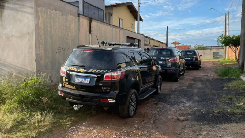 PF cumpre mandados em 2 estados contra crime de lavagem de dinheiro com origem em roubo de US$ 5 milhões em Viracopos