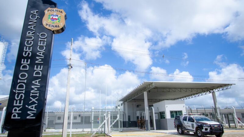 Preso mata colega de cela em complexo de Maceió: “Dei mata-leão nele”