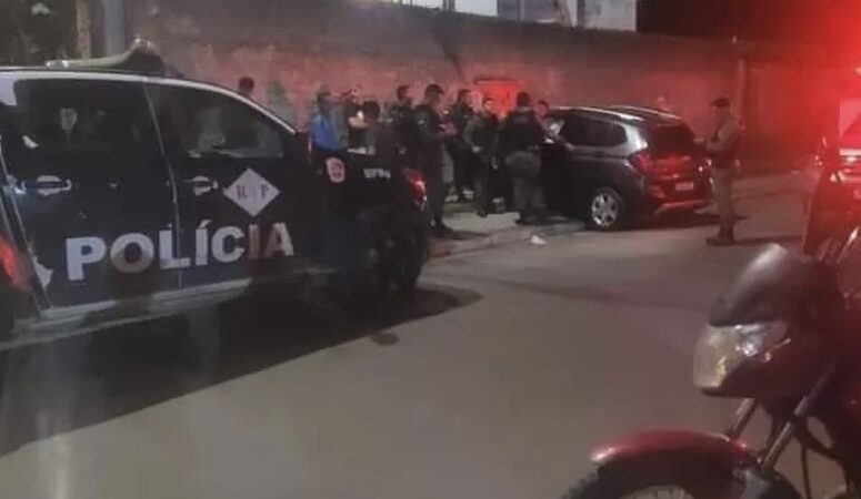 Juiz tem carro cercado por criminosos armados e é executado