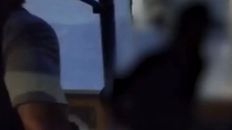 Homem mata próprio irmão com cinco tiros na frente do pai e da mãe