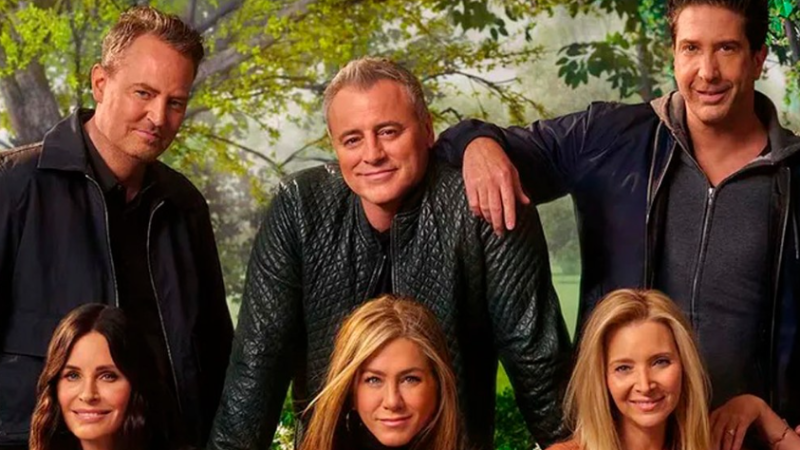 Elenco de ‘Friends’ fala pela primeira vez após morte de Matthew Perry, o Chandler da série