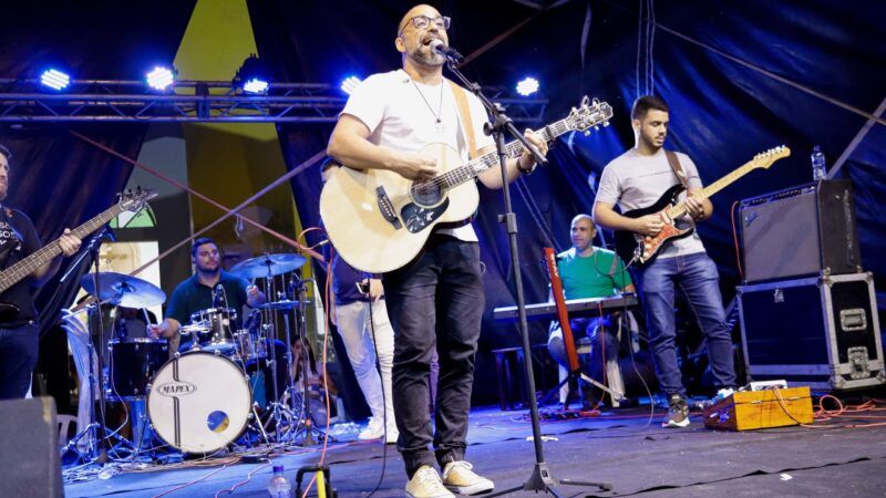 O show da comunidade “Colo de Deus” encerrou os festejos em homenagem a Frei Damião e reuniu fiéis de todos os cantos do país